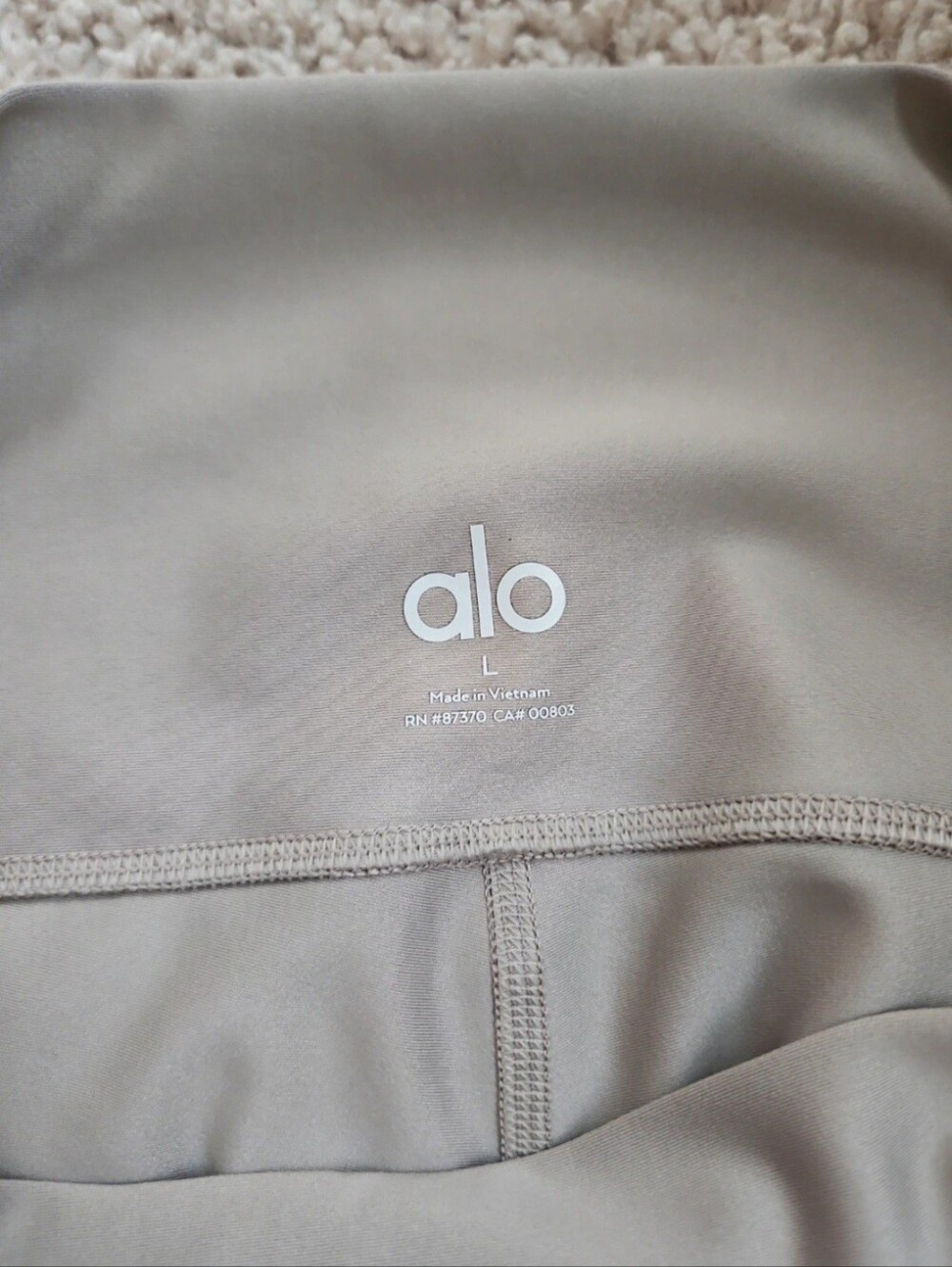 Alo Airlift Gravel Leggings Large NwT - Picture 3 of 5